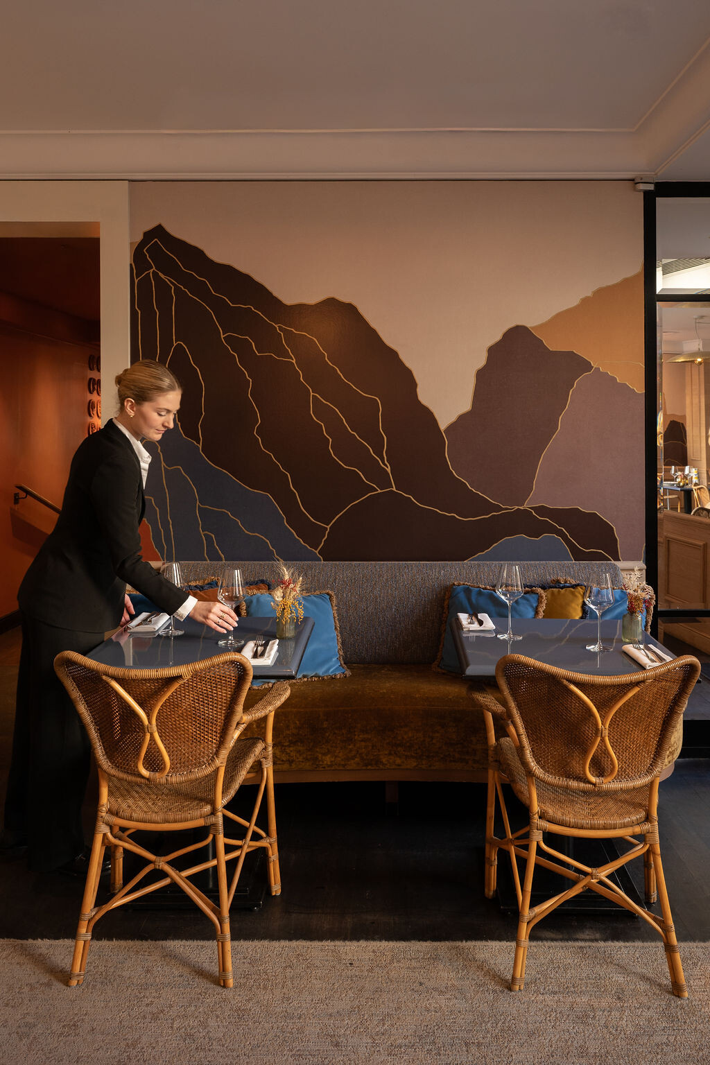 Collaboratrice restaurant