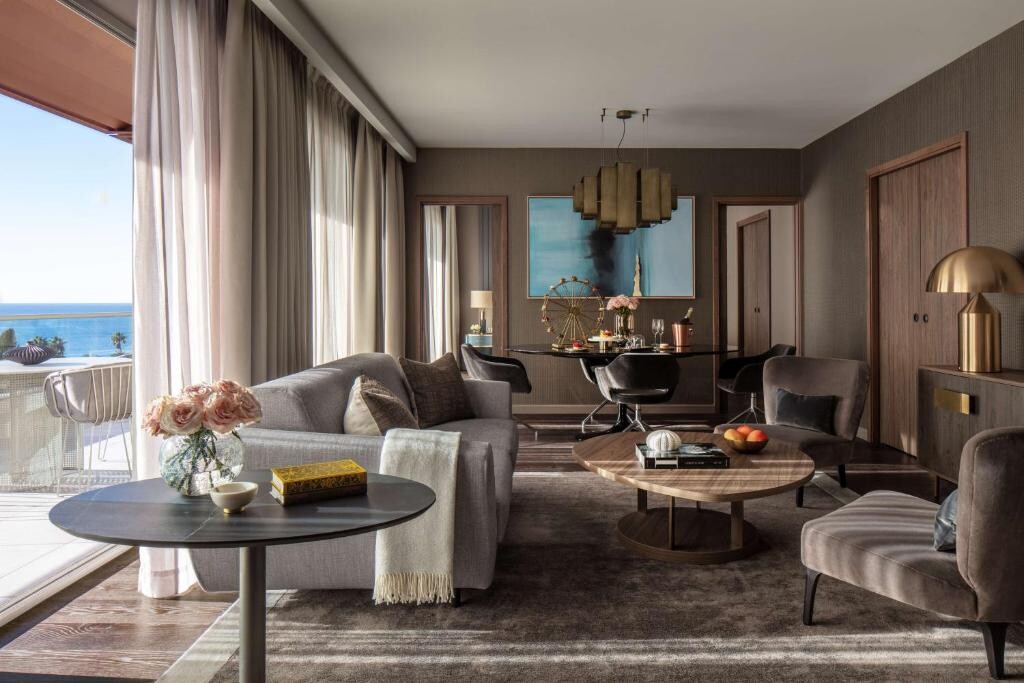 Anantara Plaza Vue