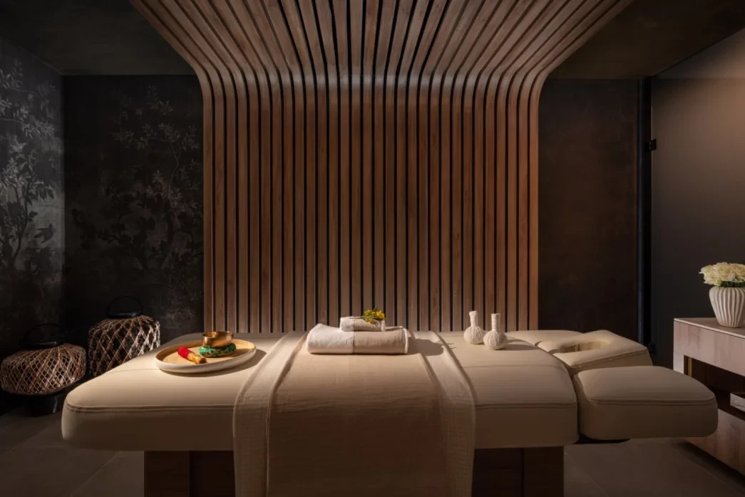 Anantara Plaza Service