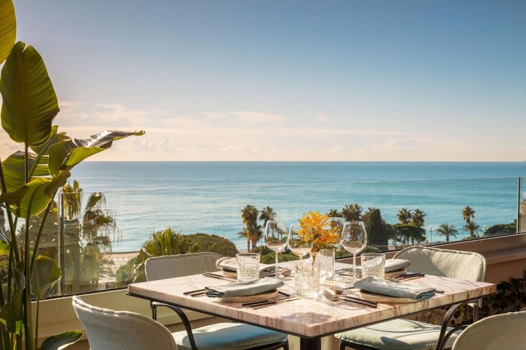 Anantara Plaza Vue