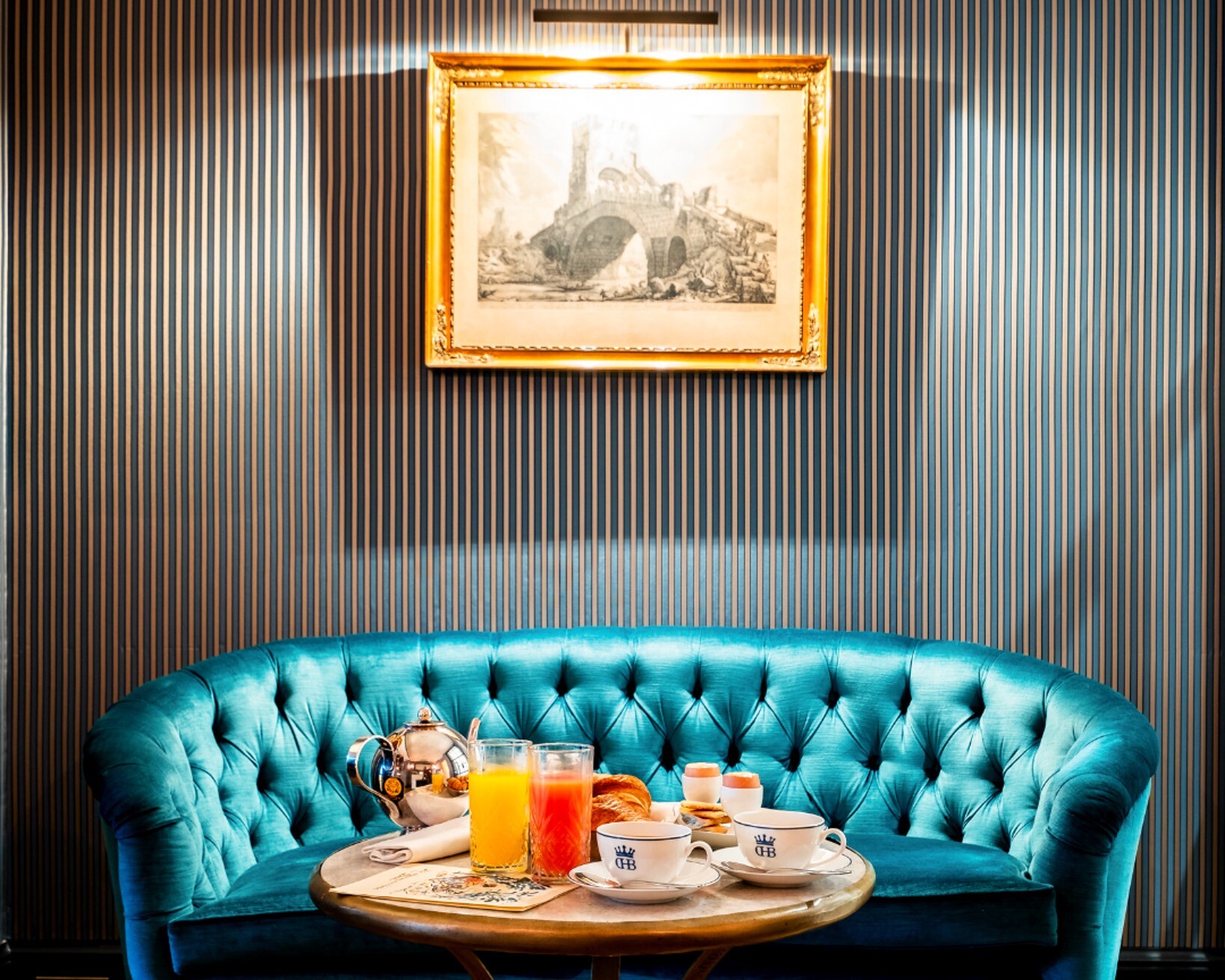 Hotel de Berri decor