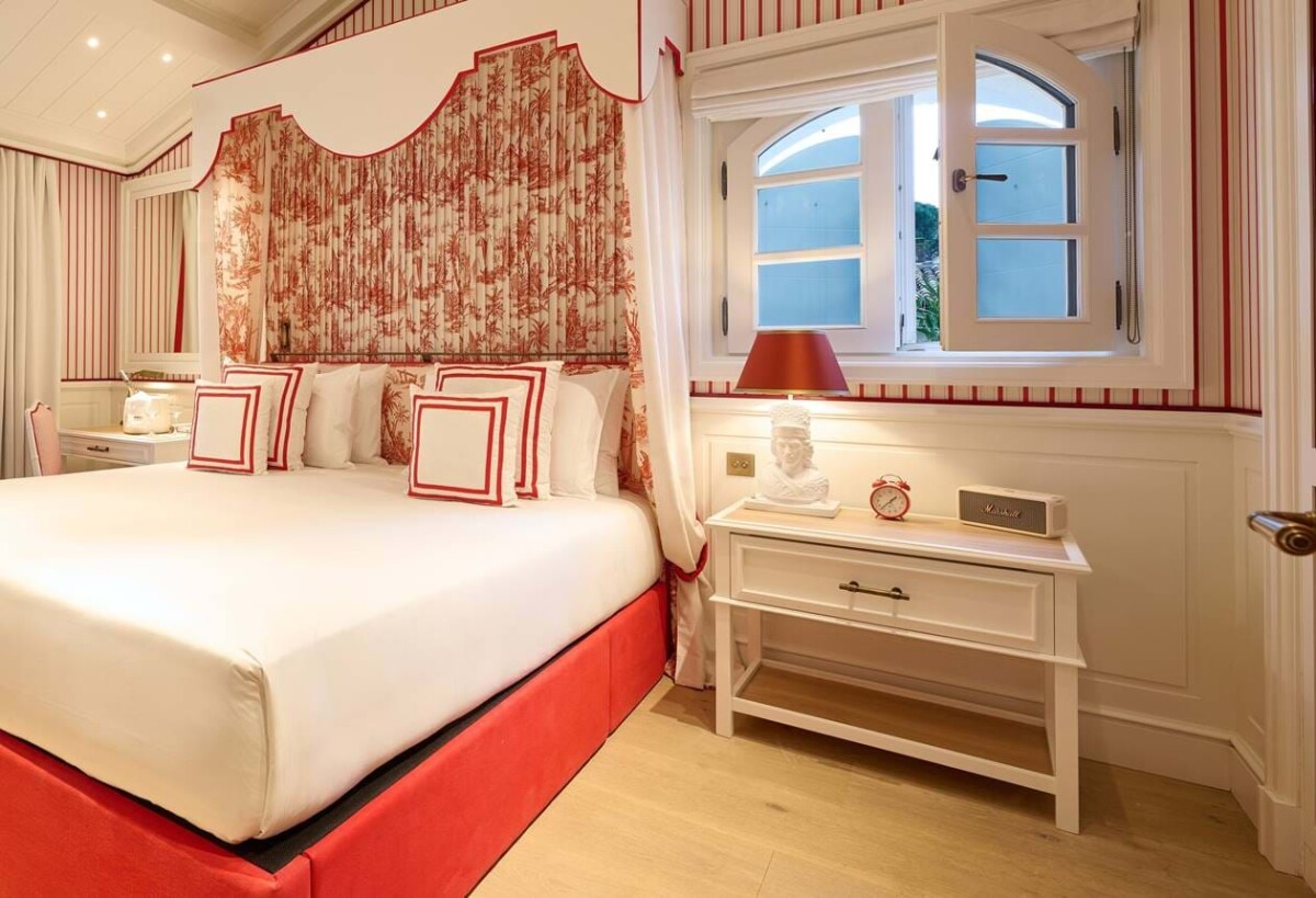 arev-saint-tropez-699df8718ea9f