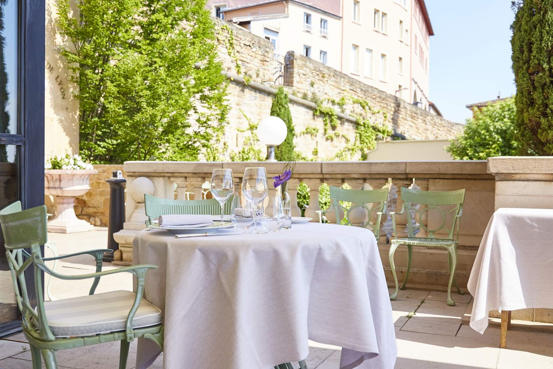 arteloge-hotels-restaurants-terrasses-de-lyon-10
