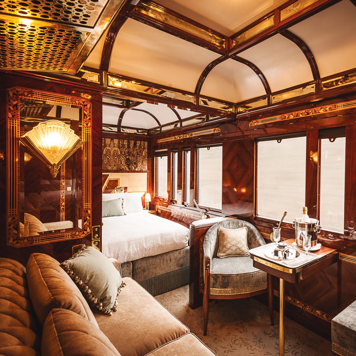 belmond-vso-acc-cabin-suite-paris02-2580x2580