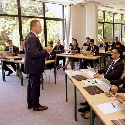 Ce sont des salles de cours lumineuses et spacieuses - Crédit : Ecole Hôtelière de Genève