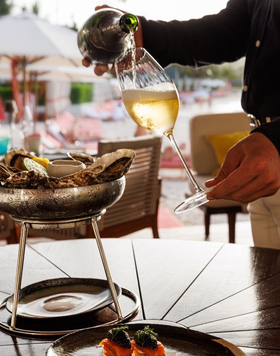 eden-rock-st-barths-menard-wine-010-service-krug-huitres