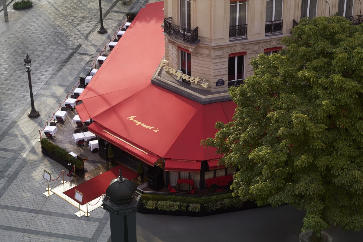 hotel-barriere-le-fouquets-693c50f5a0c53