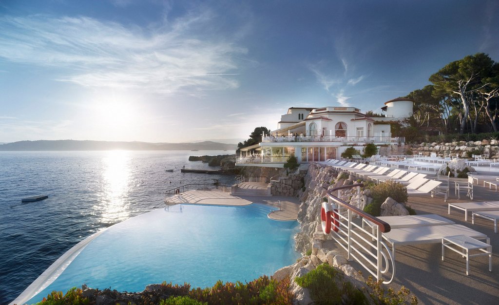 hotel-du-cap-eden-roc-the-swimming-pool