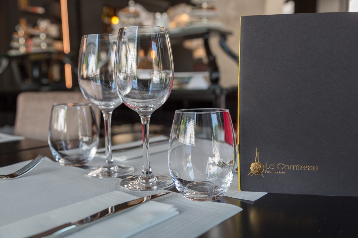 hotel-la-comtesse-paris-tour-eiffel-1346721