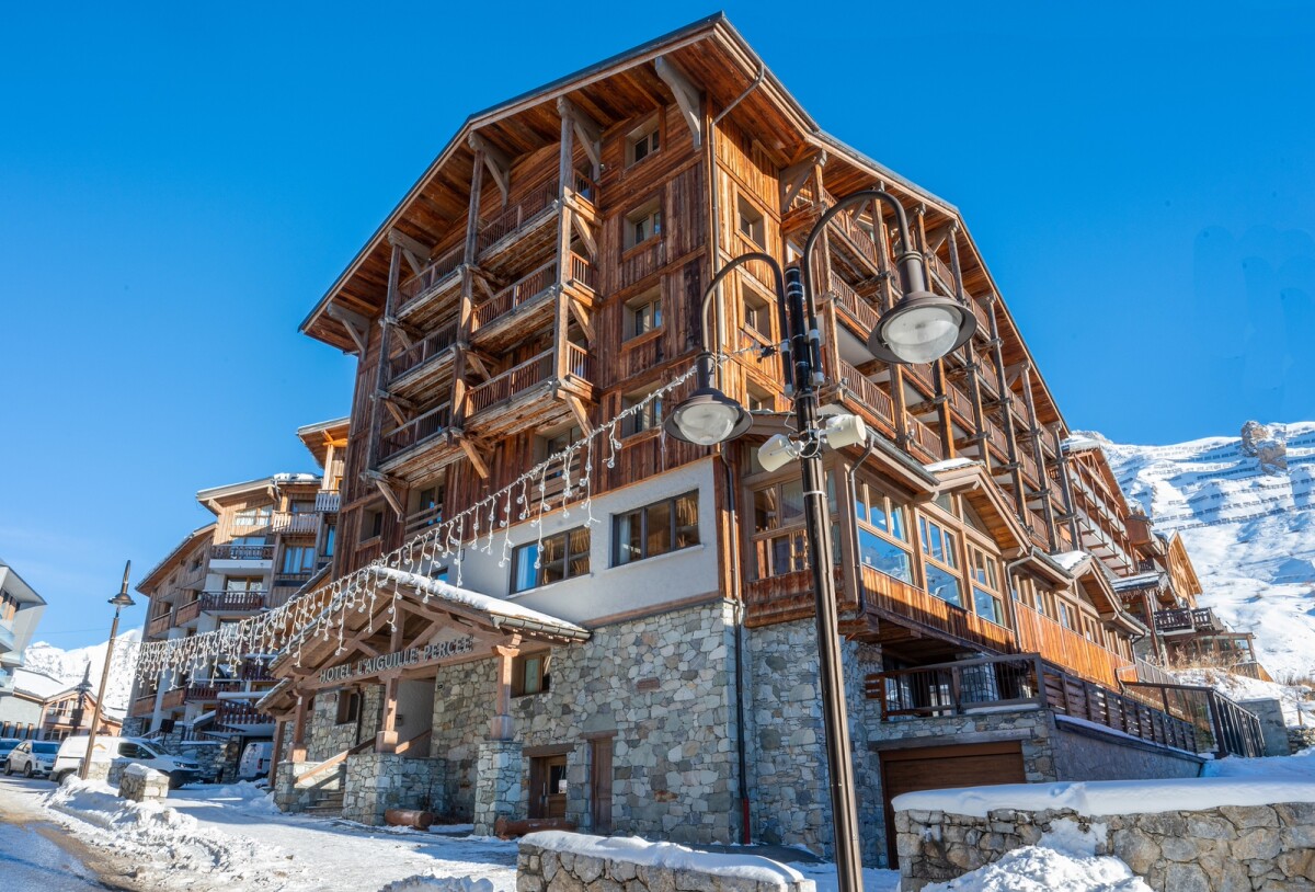 hotel-laiguille-percee-6a54a7d9d4ff7