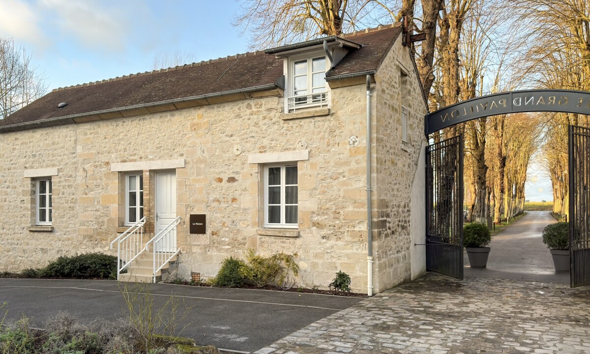 hotel-le-grand-pavillon-chantilly-698c78bd24a07