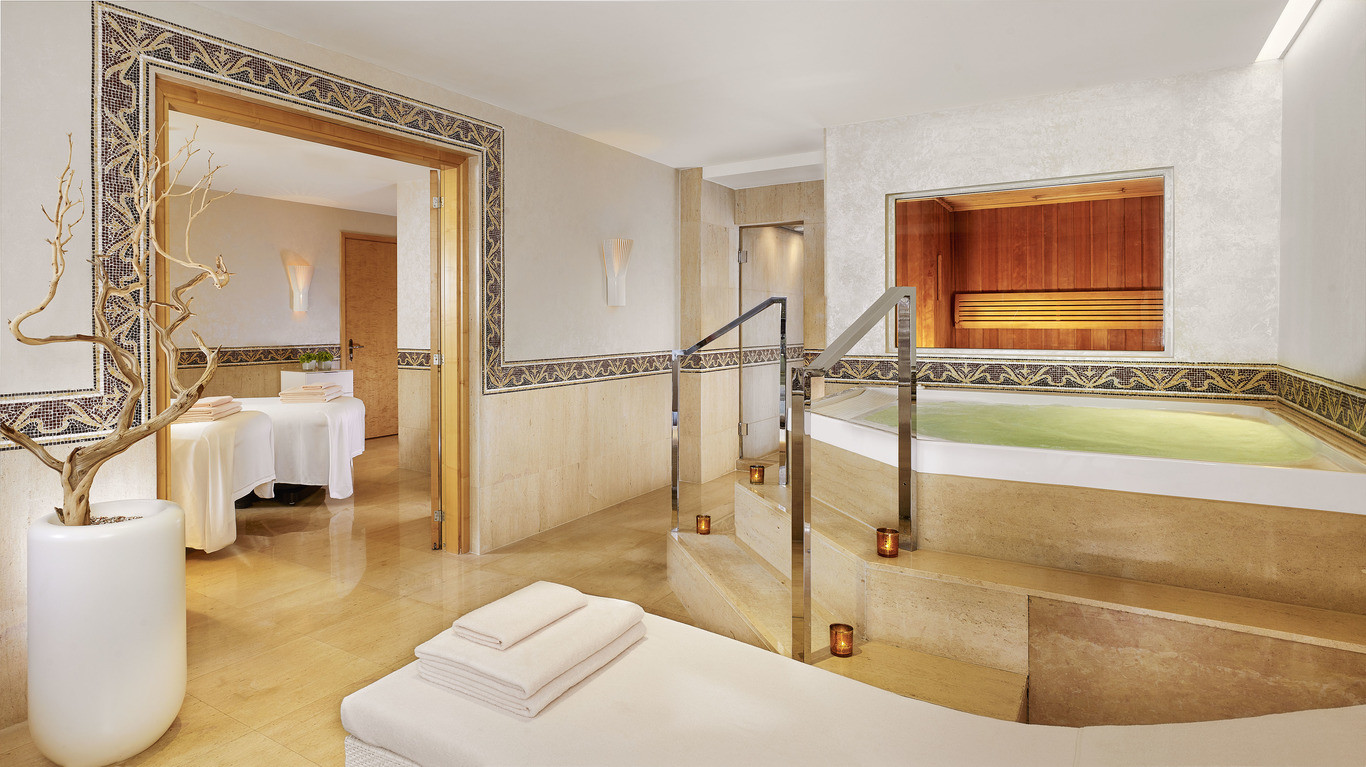 hotel-president-wilson-spa-la-mer-double-treatment-room-resized