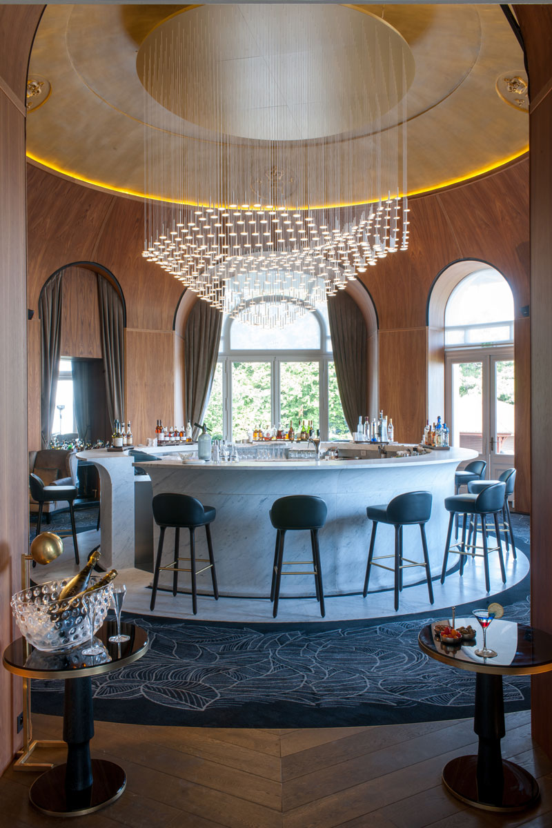 hotel-royal-evian-resort-Hotel-Royal-Le-Bar-2