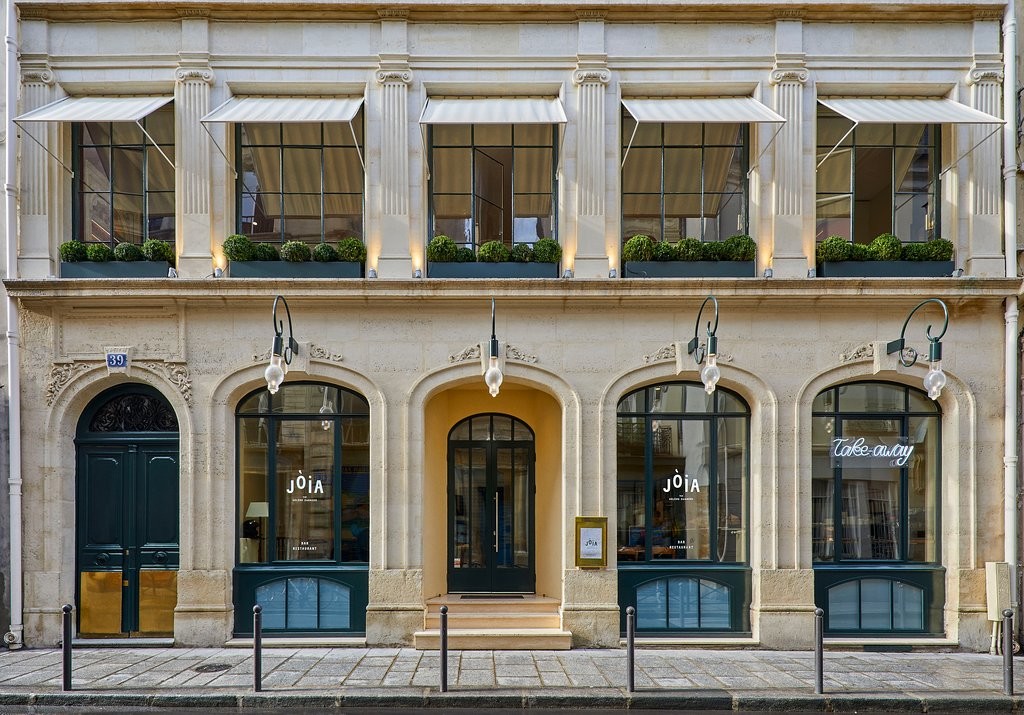 joia-par-helene-darroze-facade