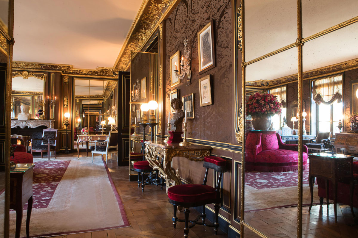 la-reserve-paris-hotel-and-spa-La-Reserve-Paris-Salon-Louis-XV-2