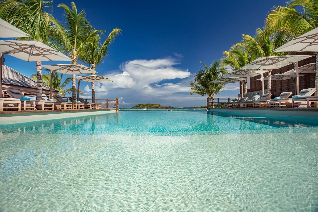 le-barthelemy-le-barthelemy-hotel-spa-piscine1-at-laurentbenoit