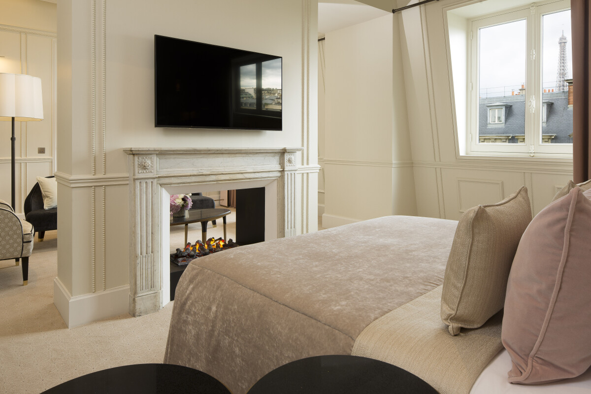 le-narcisse-blanc-hotel-spa-cleo-suite-3
