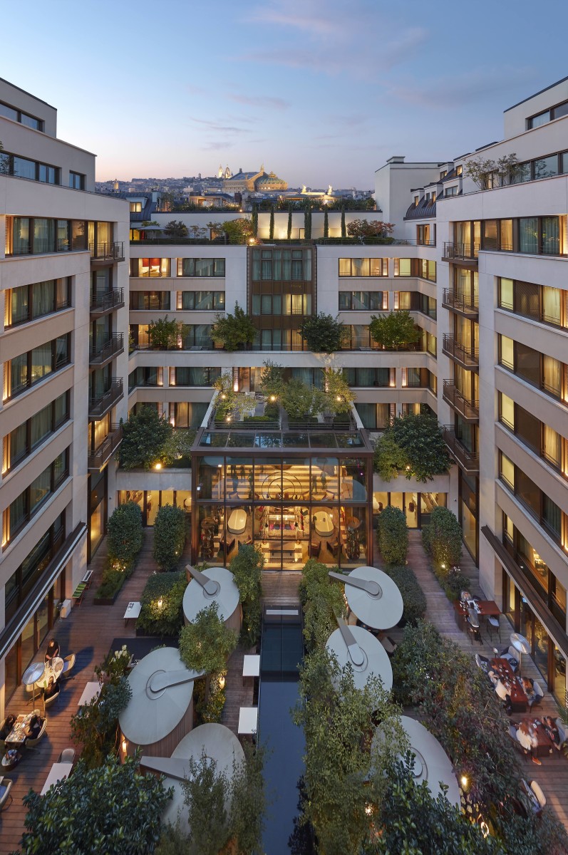 mandarin-oriental-paris-paris-2017-exterior-courtyard