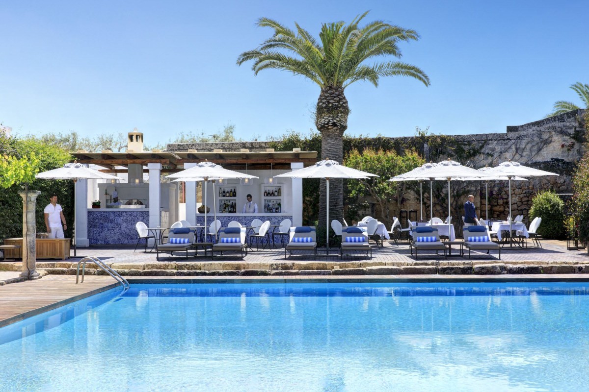 masseria-torre-maizza-a-rocco-forte-hotel-14-rfh-masseria-torre-maizza-pool-restaurant-bar-8707-jg-may-19