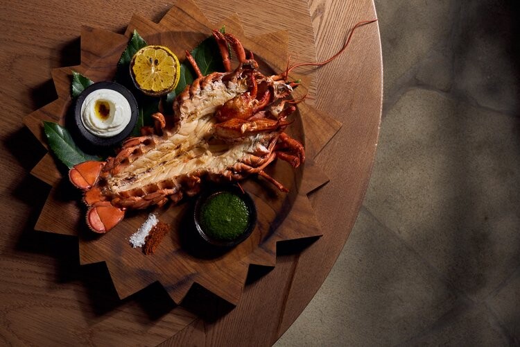 riviera-dining-group-wholemainelobster