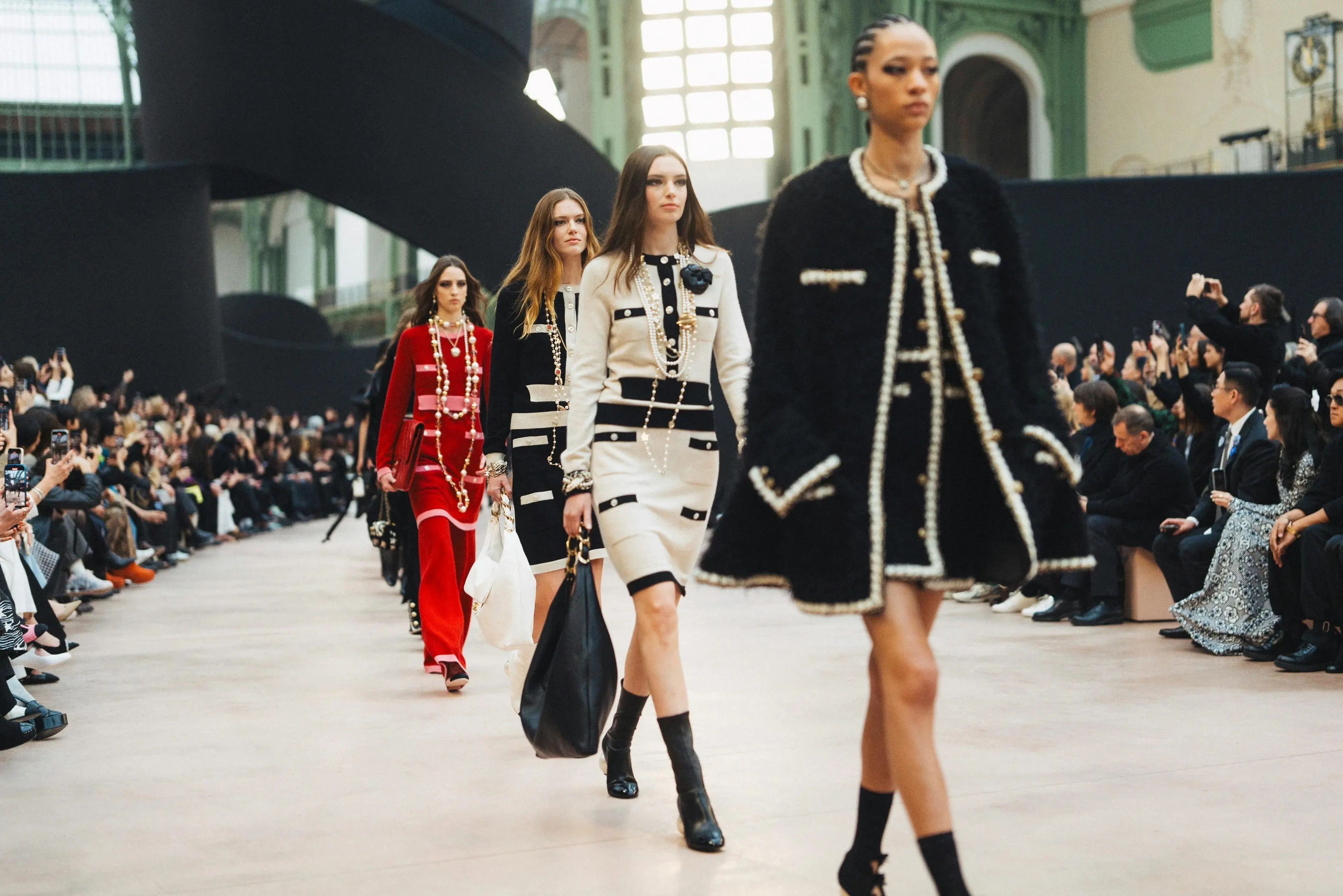 news-main-chanel-automne-hiver-202526-lelegance-intemporelle-reinventee.1753859560.webp