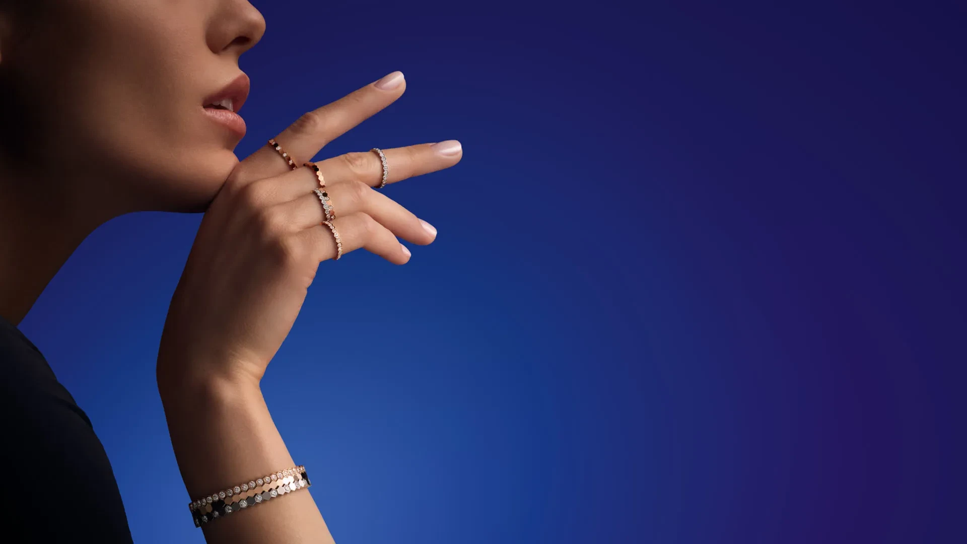 news-main-chaumet-devoile-son-tout-premier-pendentif-bee-my-love-orne-dun-diamant-entierement-tracable.1730910338.webp