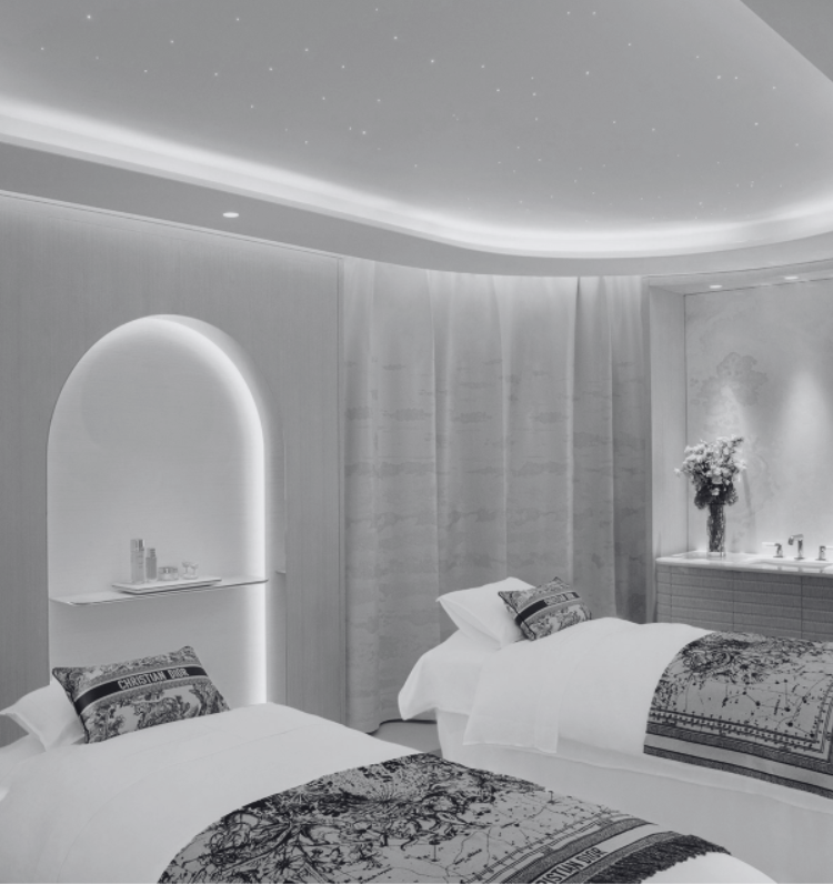 news-main-dior-inaugure-son-nouveau-spa-a-lhotel-plaza-athenee-a-paris.1699256786.png