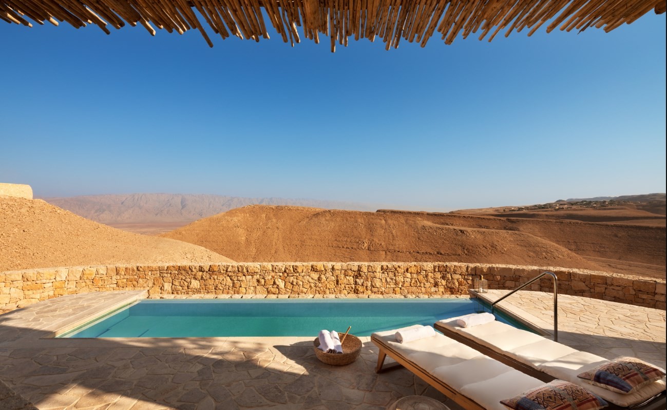 news-main-first-glimpse-of-the-desert-colors-and-dunescape-at-six-senses-shaharut-in-israel.1582710600.jpg
