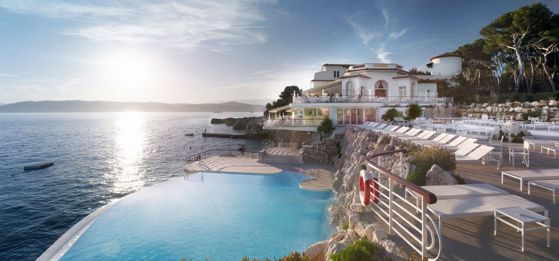 news-main-hotel-du-cap-eden-roc-to-reopen-on-1st-july-2020.1591132700.jpg