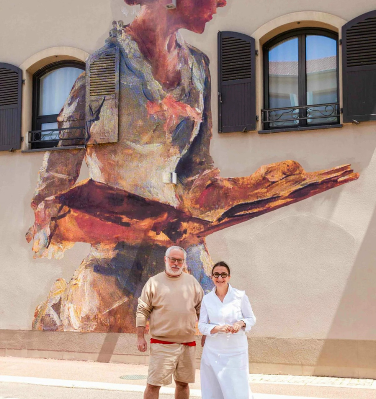 news-main-la-maison-pic-revet-de-nouvelles-couleurs-sur-sa-facade.1718343602.png