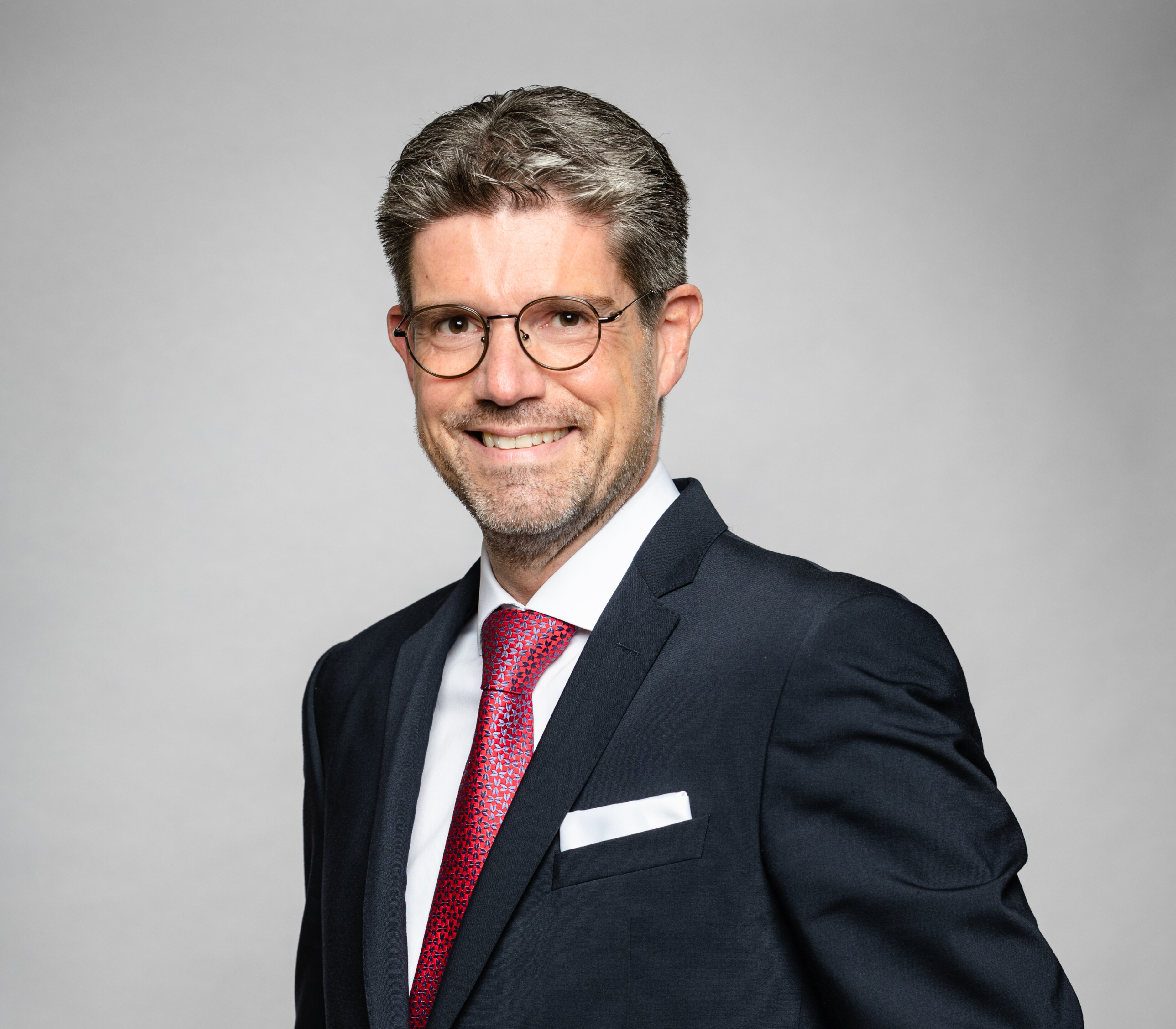 news-main-laurent-herschbach-28-ans-dexcellence-et-de-passion-au-sein-du-ritz-paris-lame-de-lhotellerie-parisienne.1736863332.jpg