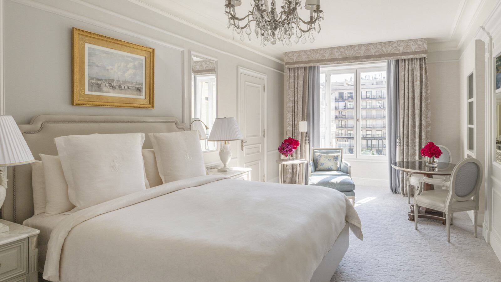 news-main-le-four-seasons-hotel-george-v-paris-devoile-ses-243-chambres-et-suites-entierement-renovees.1758869619.jpg
