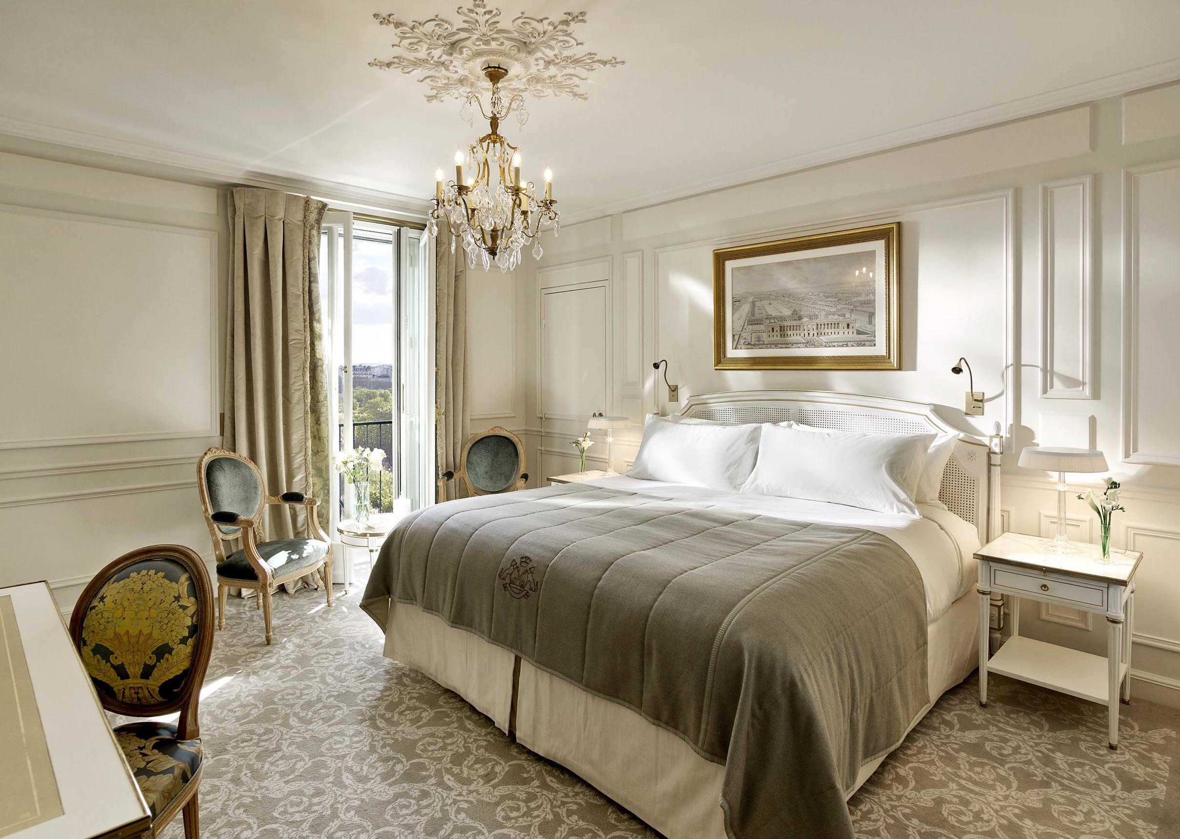 news-main-le-meurice-unveils-masterfully-renovated-new-rooms-and-suites.1562588878.jpg
