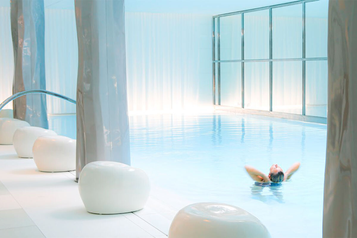 news-main-le-royal-monceau-raffles-paris-presente-sa-nouvelle-experience-de-cryotherapie.1728475003.jpg