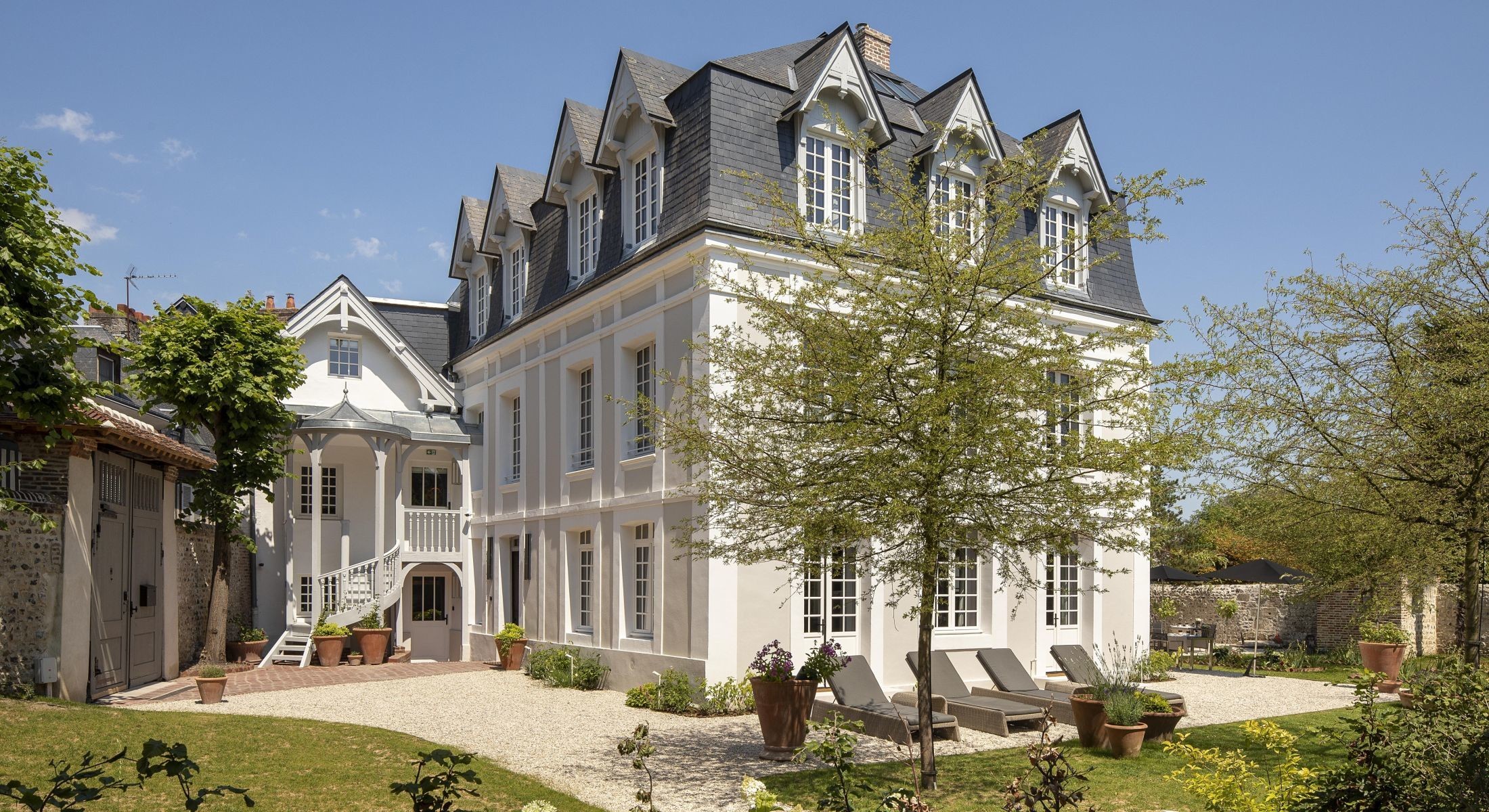 news-main-lhotel-saint-delis-a-honfleur-obtient-5-etoiles-et-rejoint-la-famille-relais-chateaux.1614247659.jpg