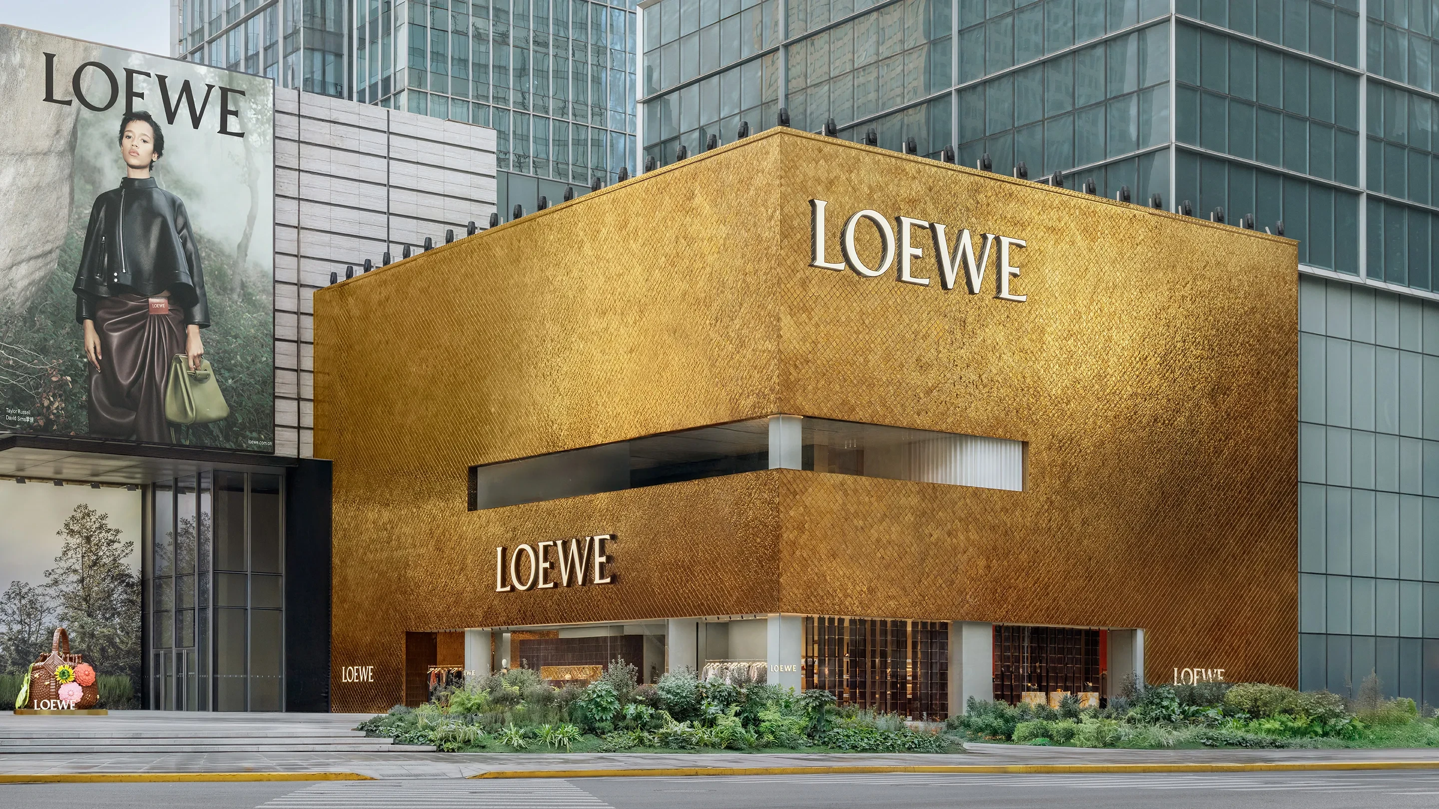 news-main-loewe-ouvre-casa-loewe-shanghai-un-ecrin-dart-de-mode-et-de-design-au-coeur-de-la-ville.1741074689.webp