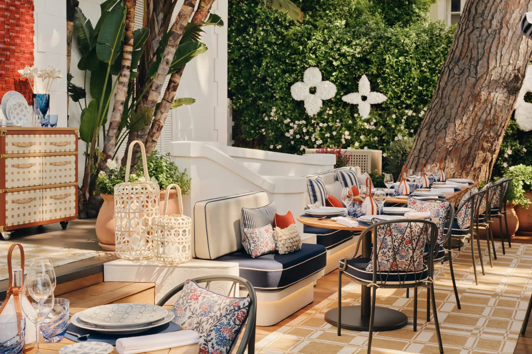 news-main-louis-vuitton-rouvre-son-restaurant-dexception-a-saint-tropez.1749739160.webp