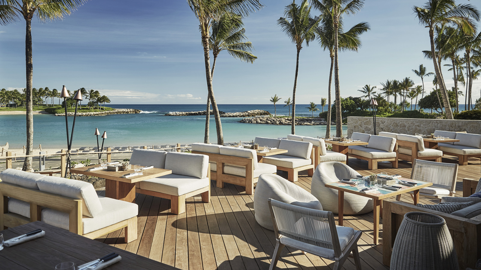 news-main-minas-fish-house-debuts-the-worlds-first-fish-sommeliers-with-line-to-table-dining-at-four-seasons-resort-oahu-at-ko-olina.1553617128.jpg