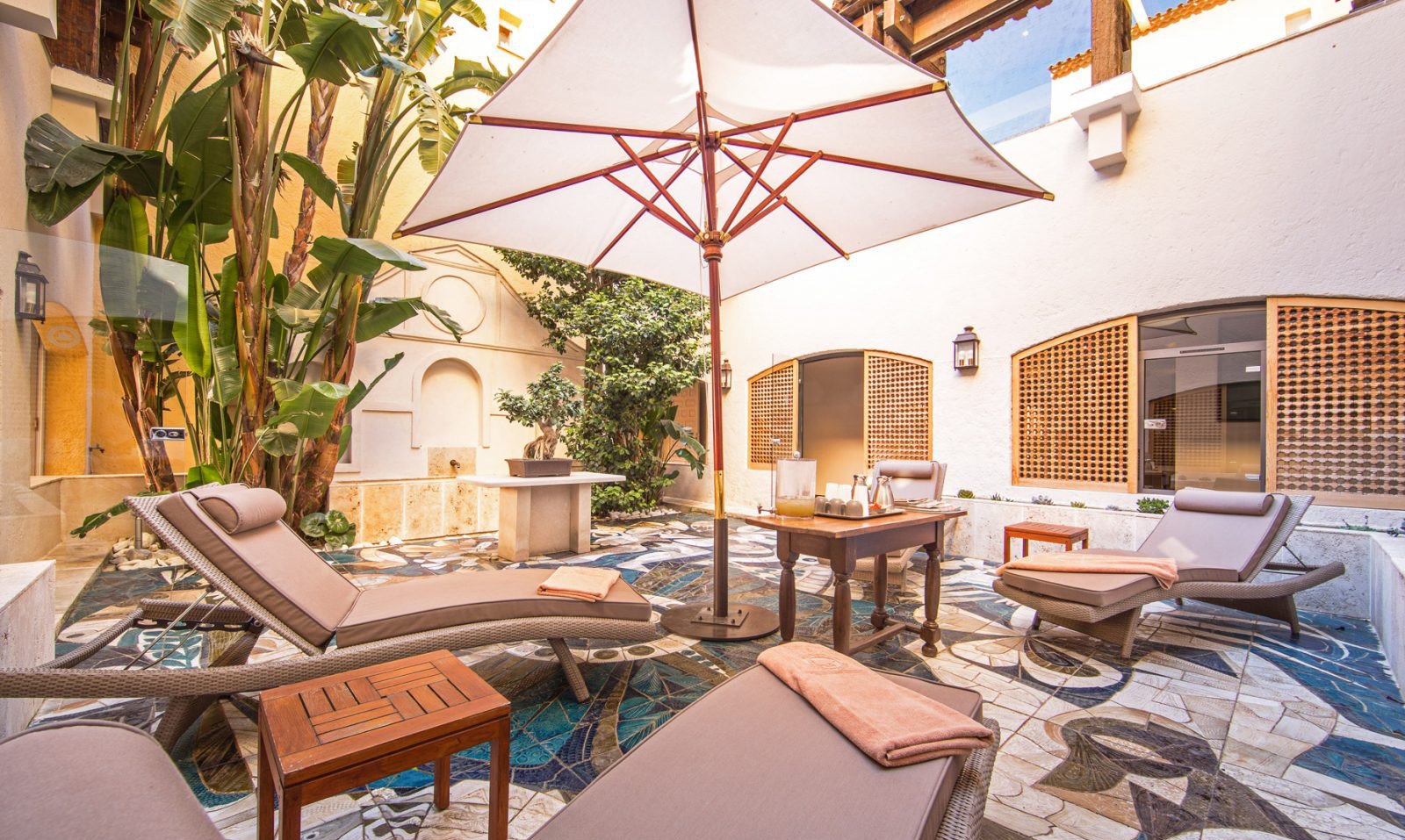 news-main-nouvel-hotel-membre-byblos-saint-tropez.1558460530.jpg