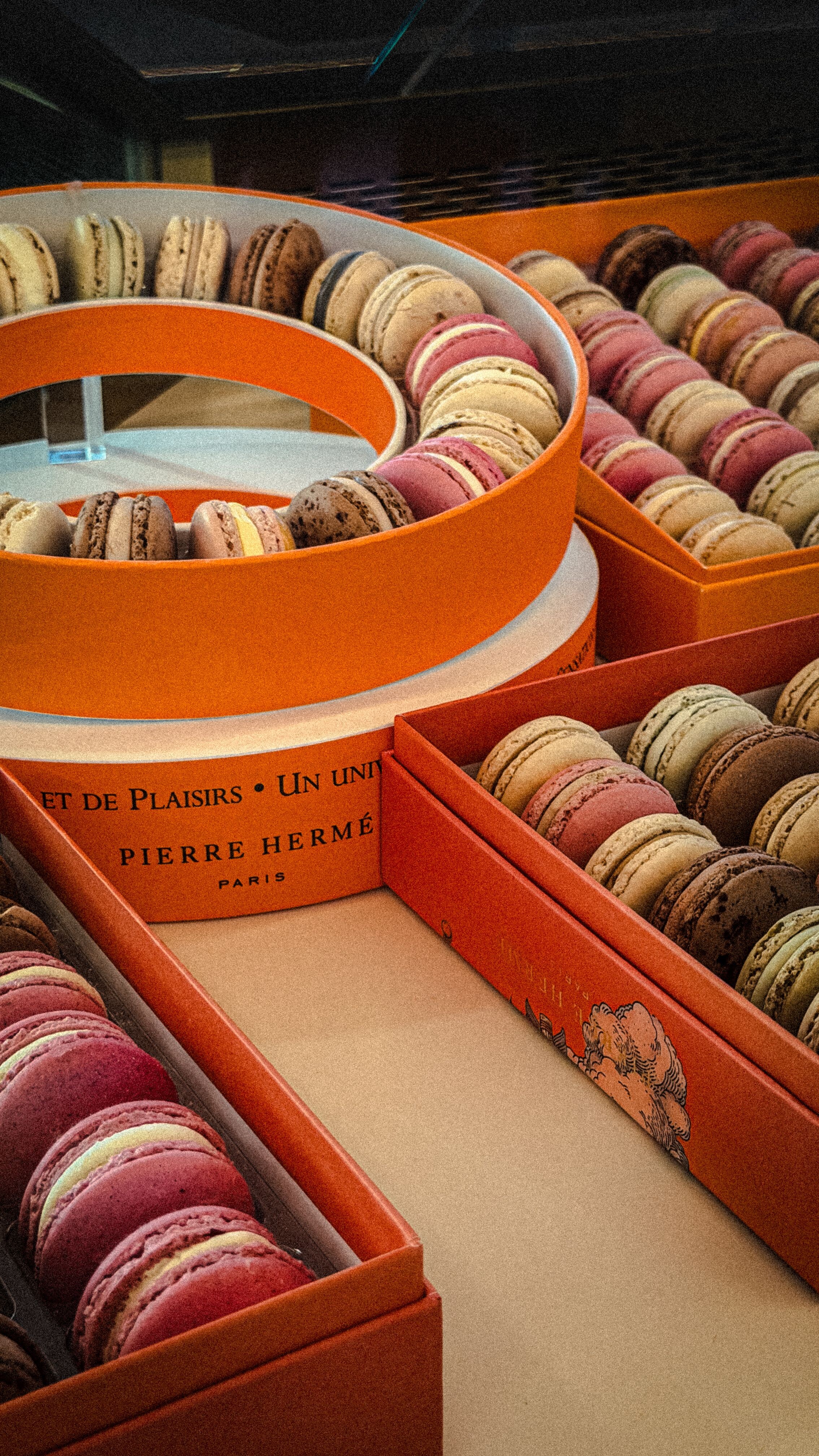 news-main-pierre-herme-recompense-par-la-liste-pour-son-concept-de-haute-patisserie-a-singapour.1792147874.jpg