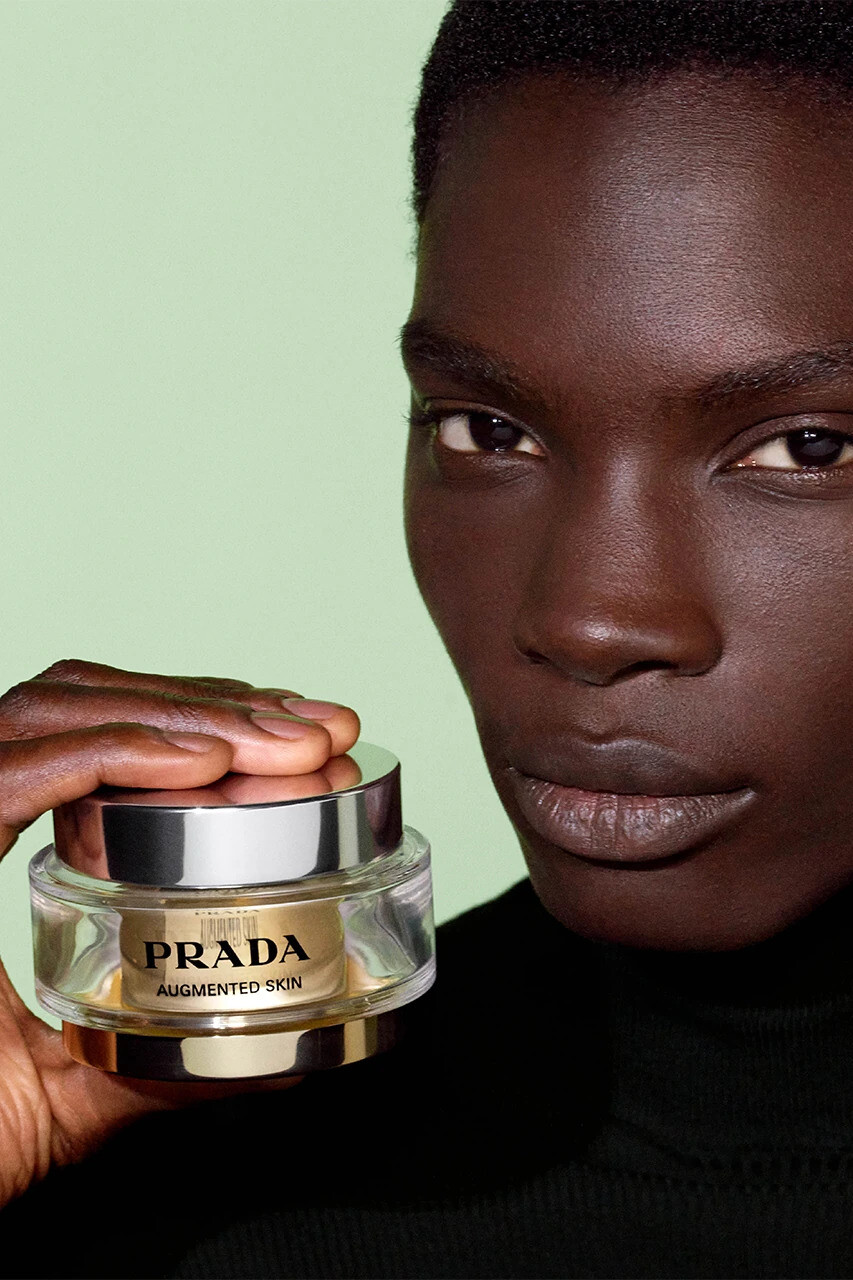 news-main-prada-beauty-entame-un-nouveau-chapitre-revelation-dexquises-collections-de-soins-de-la-peau-et-de-maquillage.1691408157.jpg