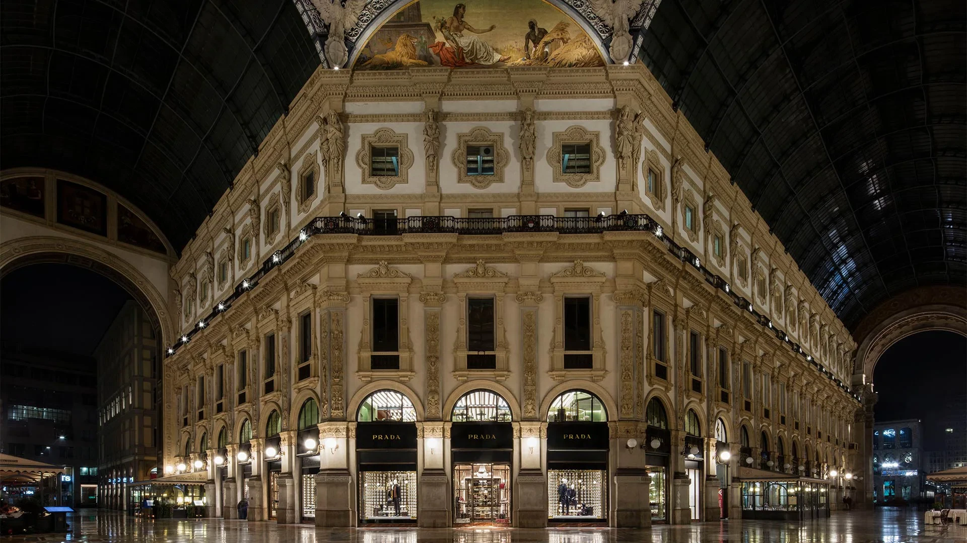 news-main-prada-reunit-tout-son-univers-a-milan-avec-prada-galleria.1783410810.webp