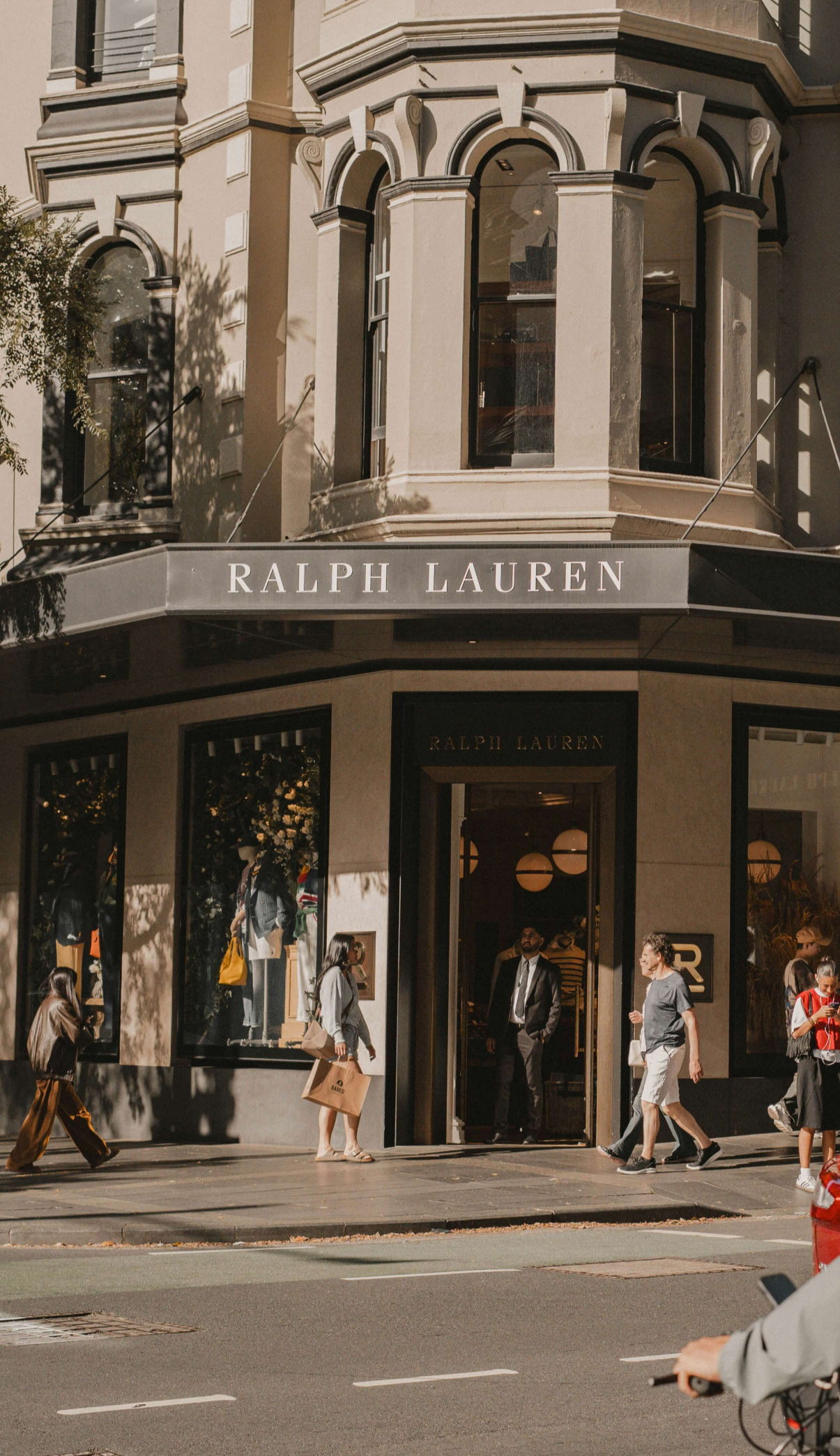 news-main-ralph-lauren-devoile-une-collection-printemps-2027-entre-heritage-et-modernite.1789737275.png