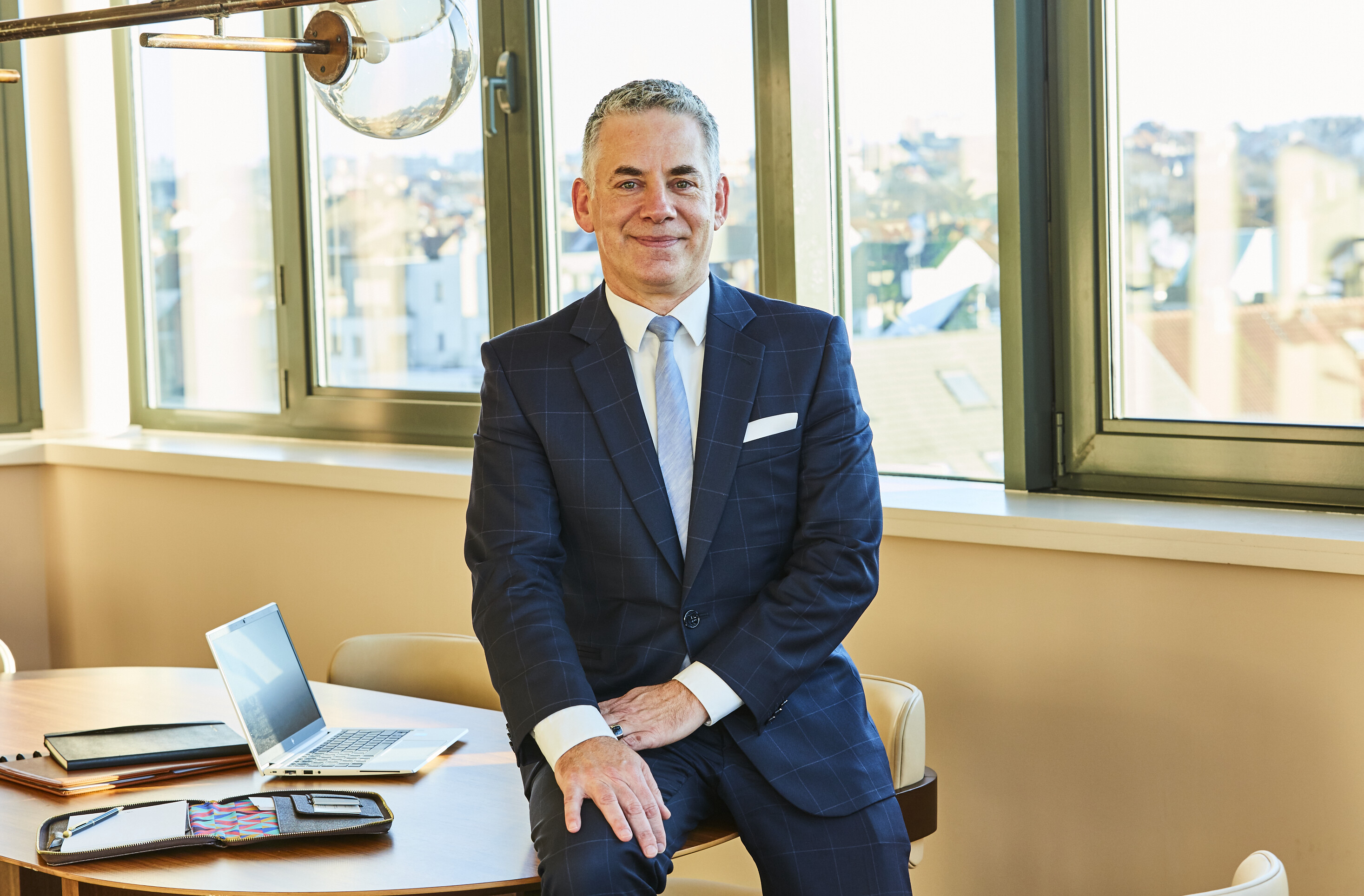 news-main-rencontre-avec-herve-deniau-directeur-general-du-sofitel-brussels-europe-lart-de-lhospitalite-entre-excellence-passion-et-authenticite.1786517302.jpg