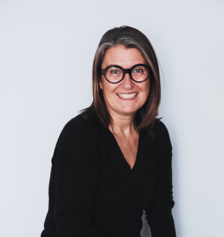 news-main-rencontre-avec-sandrine-couroyer-de-lindustrie-du-luxe-a-lupcycling-artistique.1720528154.png