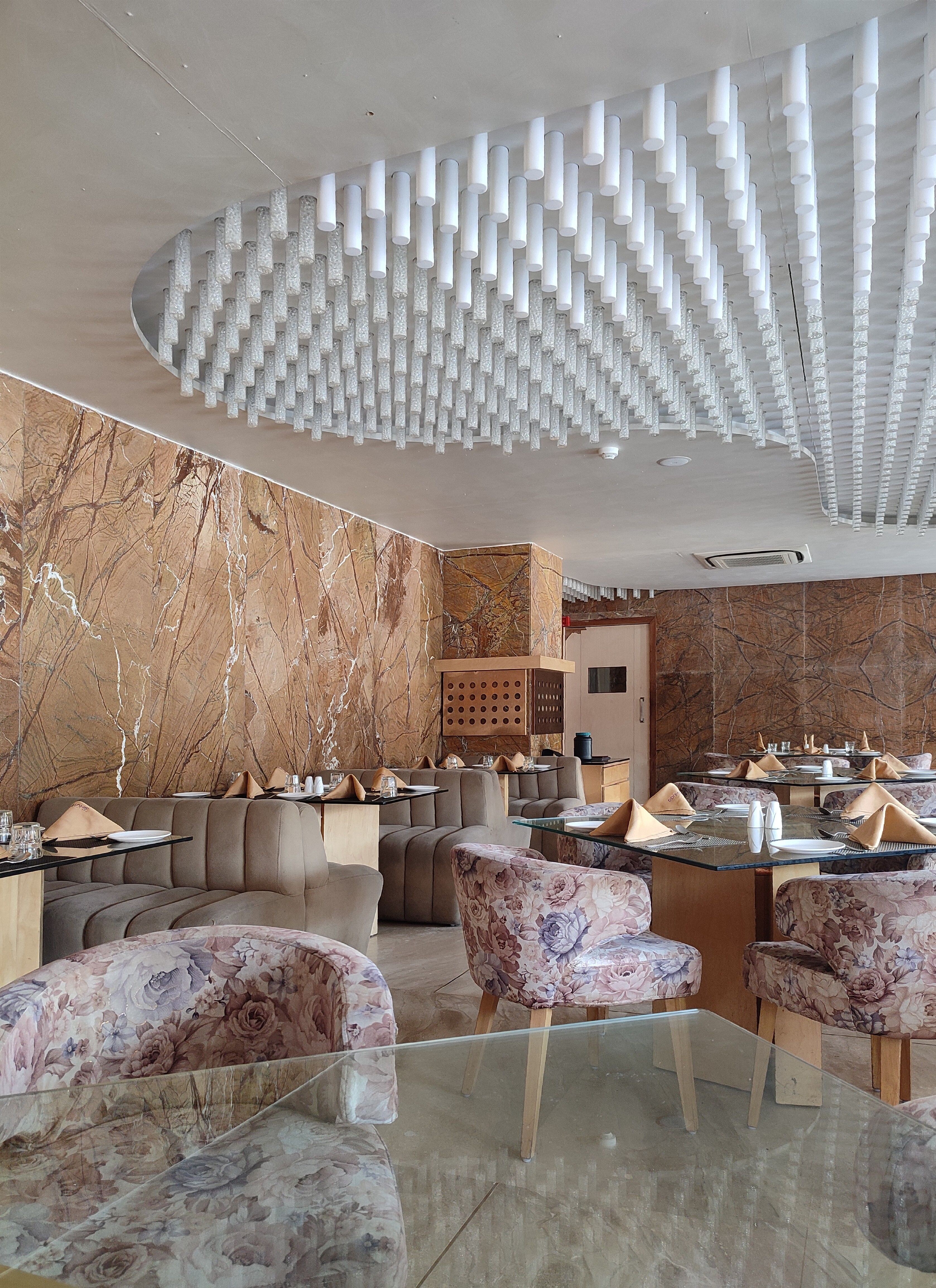 news-main-tendances-du-recrutement-dans-lhotellerie-et-la-restauration-de-luxe.1792070176.jpg