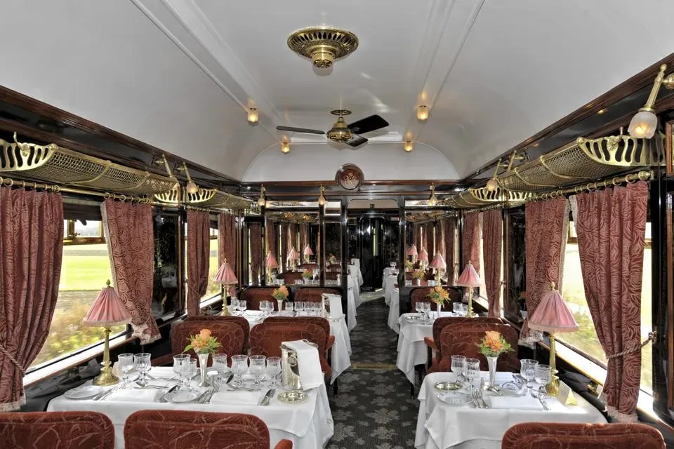 news-main-une-nouvelle-ere-pour-les-croisieres-dexception-orient-express-corinthian-laube-dune-icone.1742573828.webp