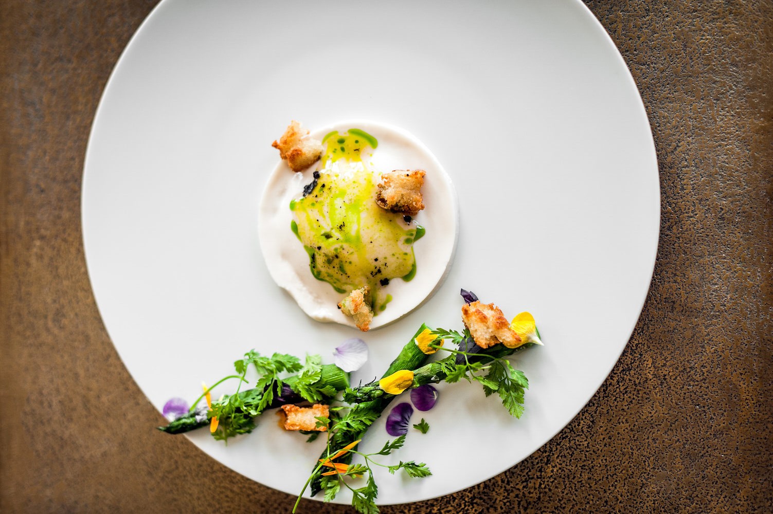 news-main-yannick-alleno-signe-la-carte-du-restaurant-fre-a-monforte-dalba.1592923931.jpg