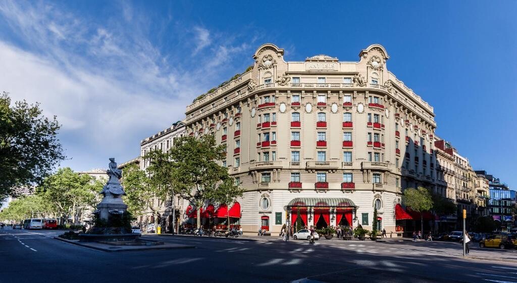 Hostess 30h - Rooftop Hotel 5* GL  (M/H)