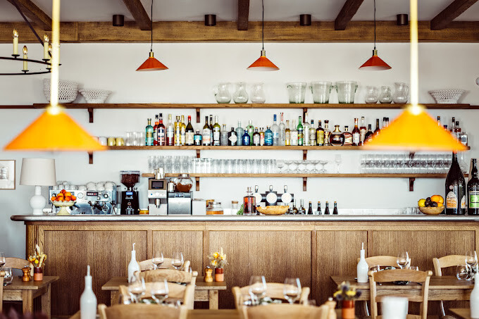 Barman/maid (m/f)